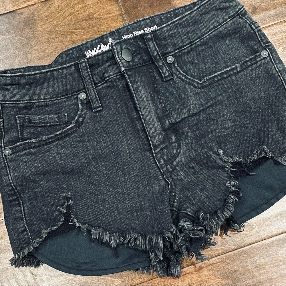 ♥️Mossimo Black Denim Super Stretch High Rise Short in size 00/24💋